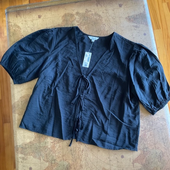 Reitmans Black Puff Sleeve Tie-Front Blouse NWT - Picture 2 of 7